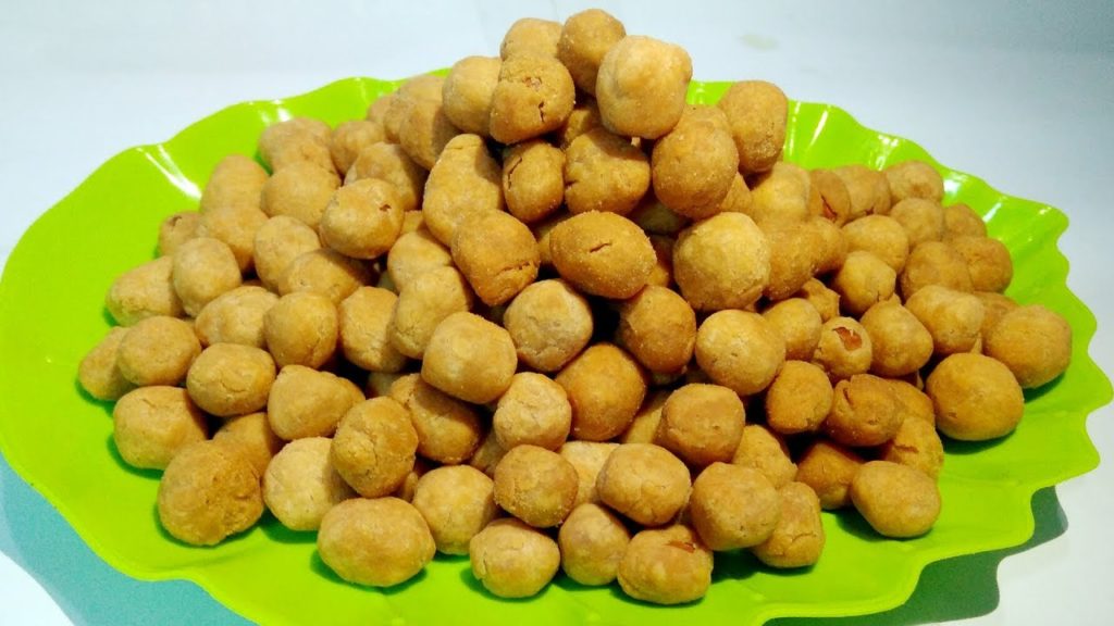 kacang telur