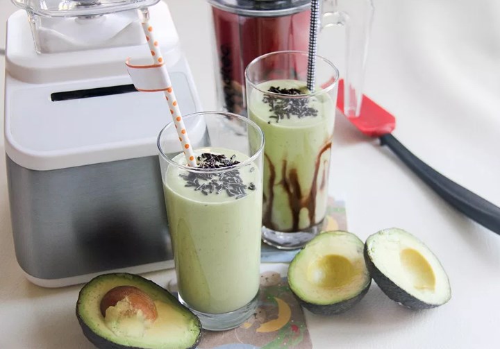 membuat jus alpukat susu