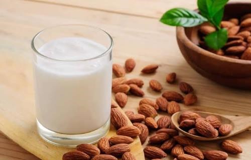 cara membuat susu kurma almond