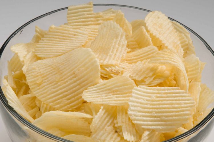 membuat keripik kentang gurih