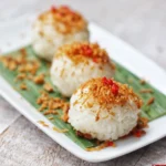 cara membuat serundeng kelapa untuk ketan