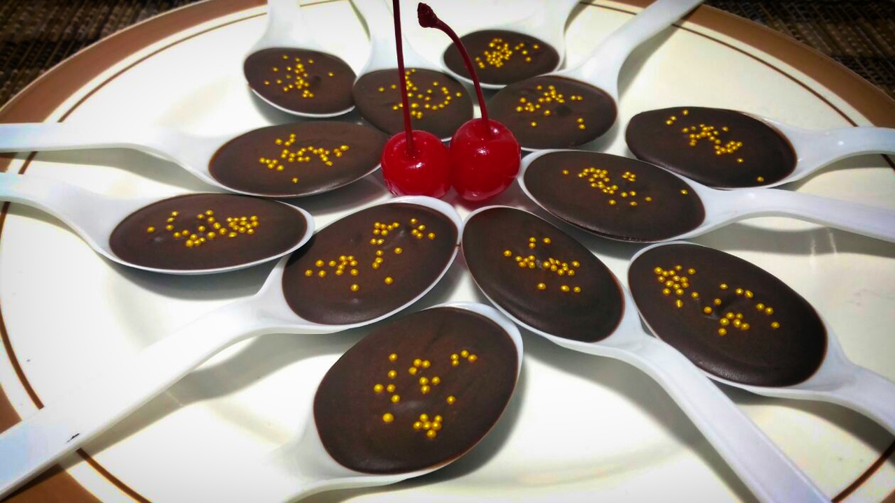 cara membuat coklat sendok karakter