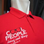 Bordir Artistik di Kaos Polo- Menghiasi Gaya dengan Elegansi