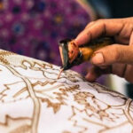 Pakaian Tradisional dan Manufaktur