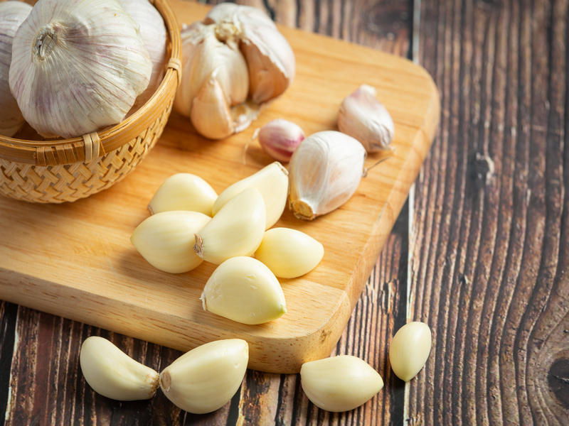 cara cepat kupas bawang putih