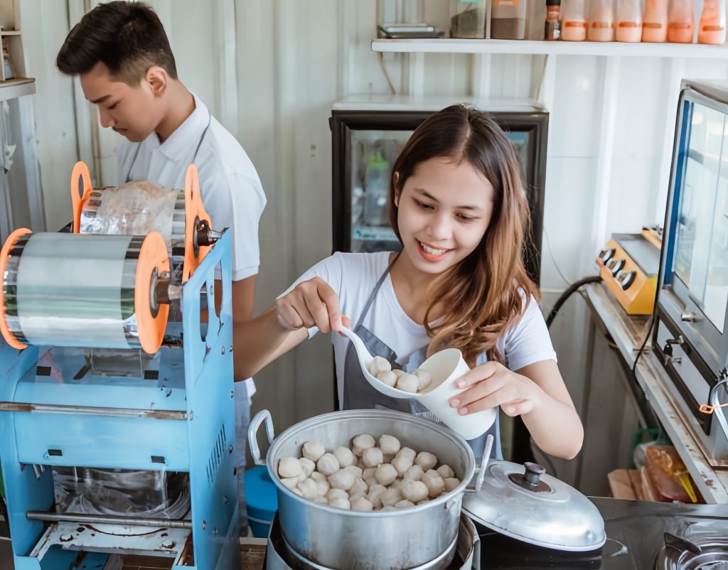 cara mengembangkan usaha bakso keliling