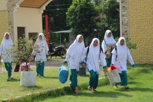 pendidikan karakter islami di smp