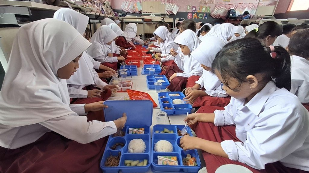 Strategi penyusunan menu bergizi