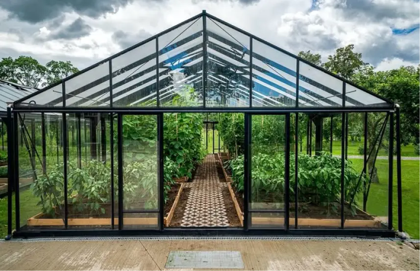 Jasa Konstruksi Greenhouse untuk Petani