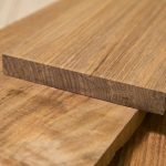 cara menghaluskan permukaan kayu