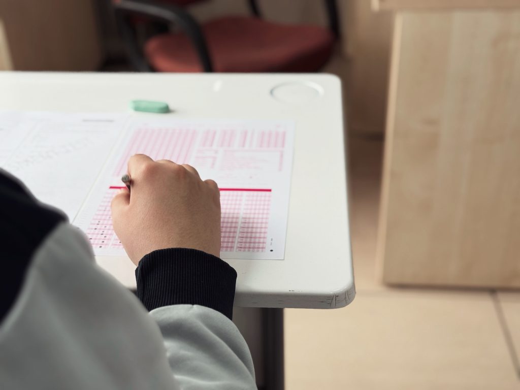 trik cepat structure TOEFL